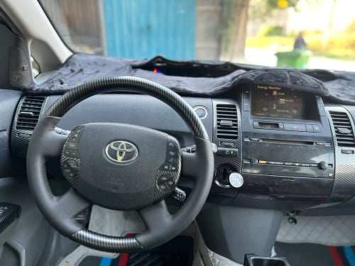 Prius ប្រផេះ 2007 Full no map ពូកស្បែក ឡានកាលី