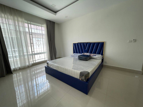 Queen Villa For Rent (The Star Diamond) Peng Hout 60m,
