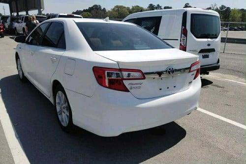 Toyota Camry Hybrid XLE 2013 Full Option