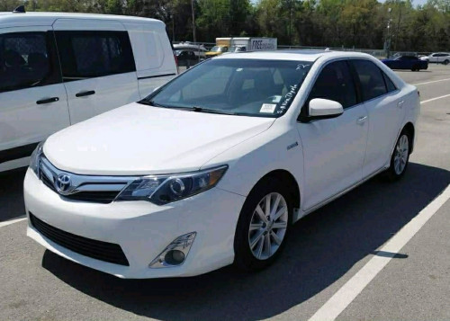 Toyota Camry Hybrid XLE 2013 Full Option
