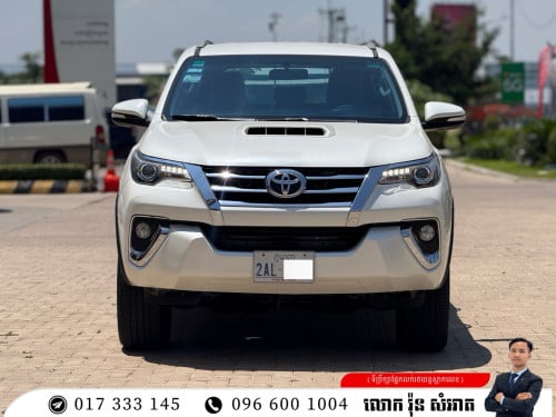 TOYOTA FORTUNER 2017