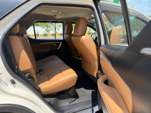 TOYOTA FORTUNER 2017