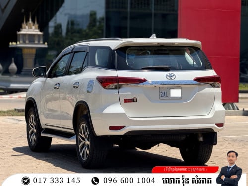 TOYOTA FORTUNER 2017
