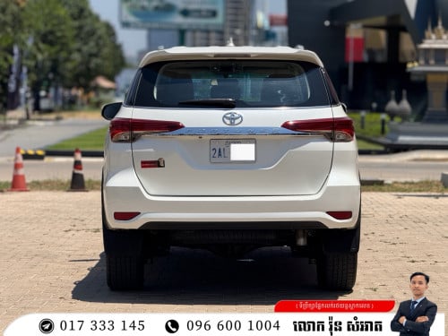TOYOTA FORTUNER 2017