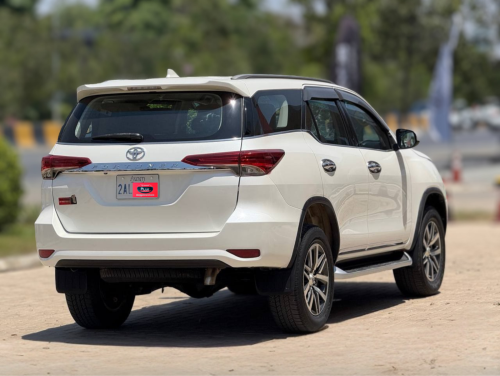 TOYOTA FORTUNER 2017