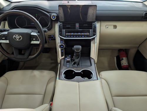 Toyota Land Cruiser GXR 2024