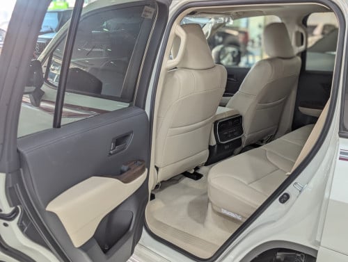 Toyota Land Cruiser GXR 2024