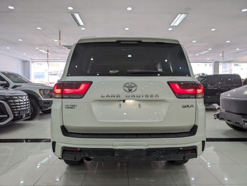 Toyota Land Cruiser GXR 2024