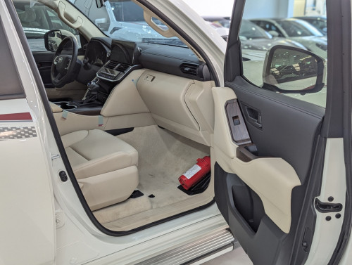 Toyota Land Cruiser GXR 2024