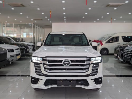 Toyota Land Cruiser GXR 2024