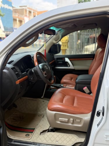 Toyota LandCriuser 08 ម្ចាស់ដើម