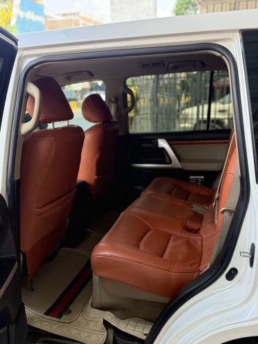 Toyota LandCriuser 08 ម្ចាស់ដើម