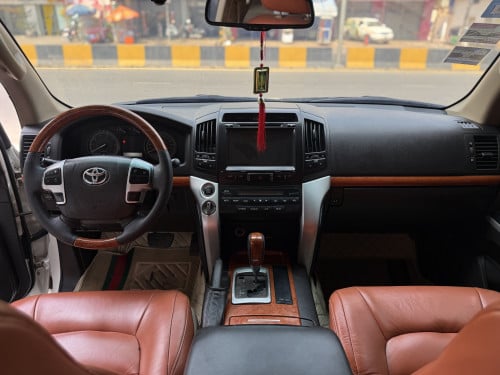 Toyota LandCriuser 08 ម្ចាស់ដើម
