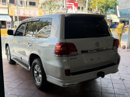 Toyota LandCriuser 08 ម្ចាស់ដើម