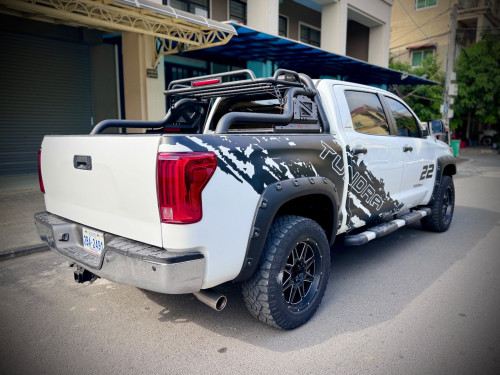 Toyota tundra 2007 UP to 2021 ប៉ុង 2 កាប់ពីតាស់
