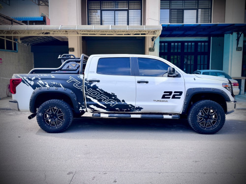 Toyota tundra 2007 UP to 2021 ប៉ុង 2 កាប់ពីតាស់