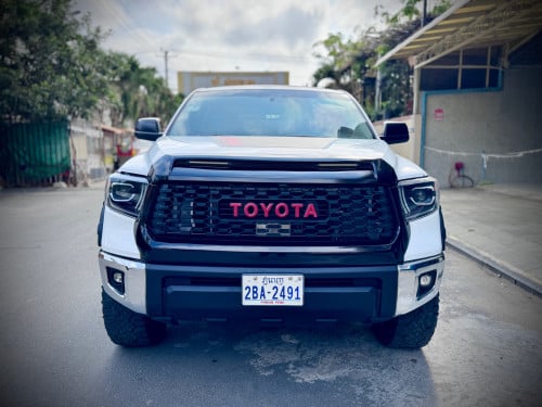 Toyota tundra 2007 UP to 2021 ប៉ុង 2 កាប់ពីតាស់