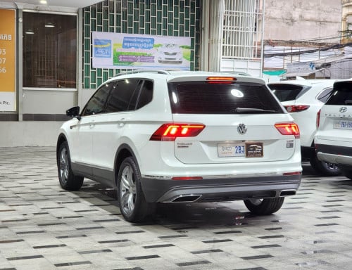 Volkswagen Tiguan 2020 ឡានក្រុមហ៊ុន