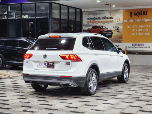 Volkswagen Tiguan 2020 ឡានក្រុមហ៊ុន