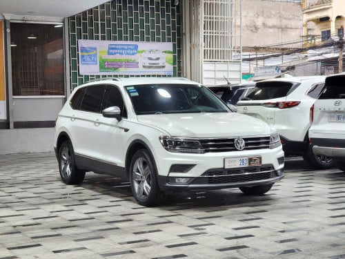 Volkswagen Tiguan 2020 ឡានក្រុមហ៊ុន