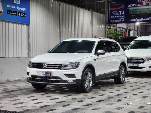 Volkswagen Tiguan 2020 ឡានក្រុមហ៊ុន