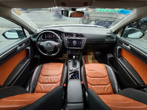 Volkswagen Tiguan 2020 ឡានក្រុមហ៊ុន
