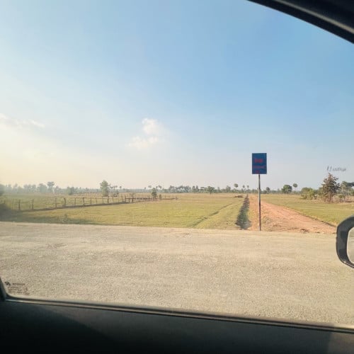 ដីជាប់ជាតិលក់ ឬជួល ផ្ចាស់ផ្ទាល់土地出售或出租，直接所有權