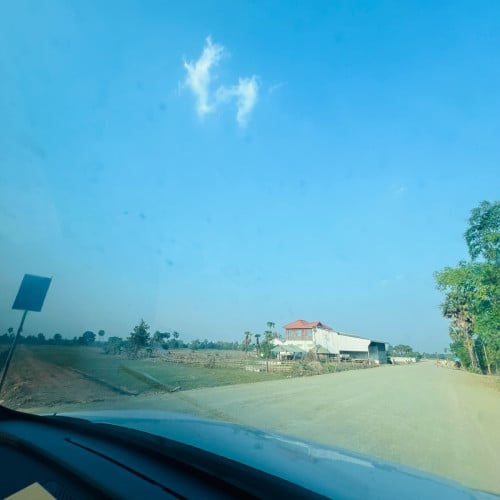 ដីជាប់ជាតិលក់ ឬជួល ផ្ចាស់ផ្ទាល់土地出售或出租，直接所有權