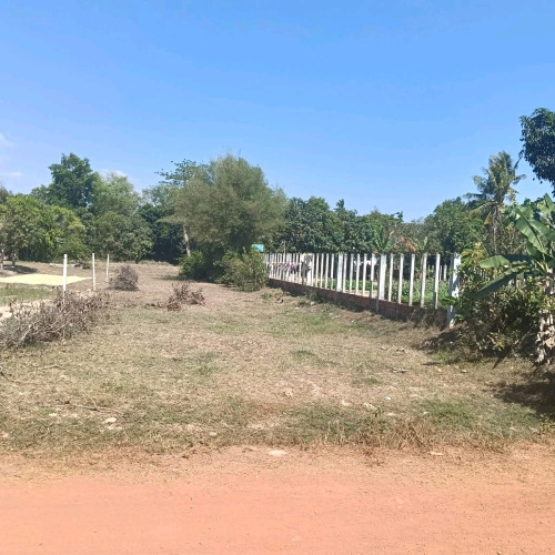 ដីលក់បន្ទាន់តម្លៃក្រោមទីផ្សារ