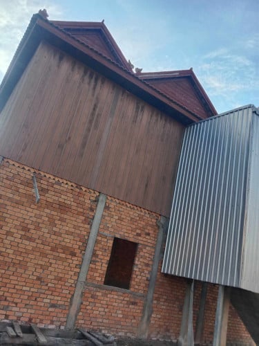 ដី និងផ្ទះលក់