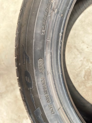 សំបក​លក់​ 235/50/18