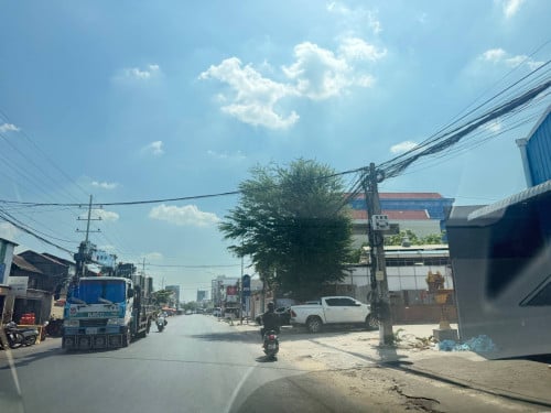ដីសម្រាប់ជួលទីតាំងនៅលើផ្លូវធំ 598ក្បែរកាំកូសុីធី /Land for Rent Located  Road 598 Near Camko City
