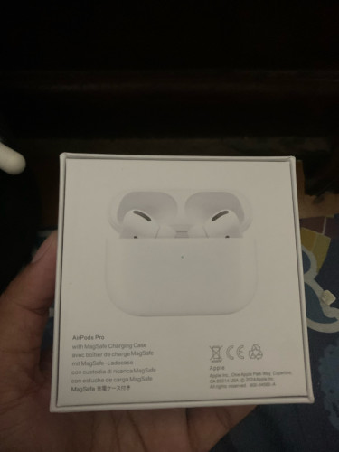 កាស airpod ថ្មីប្រអប់ 25000៛