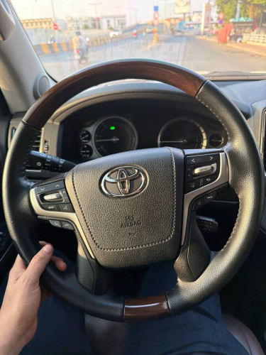 ឡានឡង់ Land Cruiser VIP executive lounge 2019 ( V8 ) ម៉ាស៊ូត