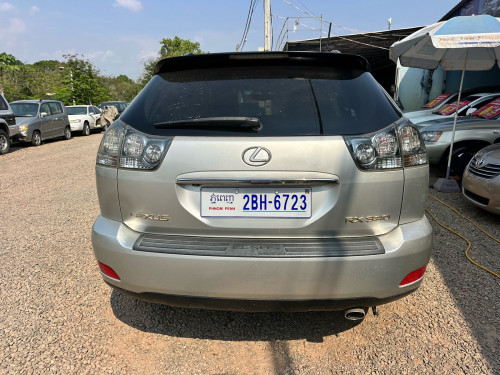 ខ្ញុំចង់លក់ឡានមួយគ្រឿងបងប្អូនម៉ាកLexusRX330ឆ្នាំផលិត2005FullOptionទឹកប្រាកប៉ុង2តំលៃ21900$ចុះខ្លះ