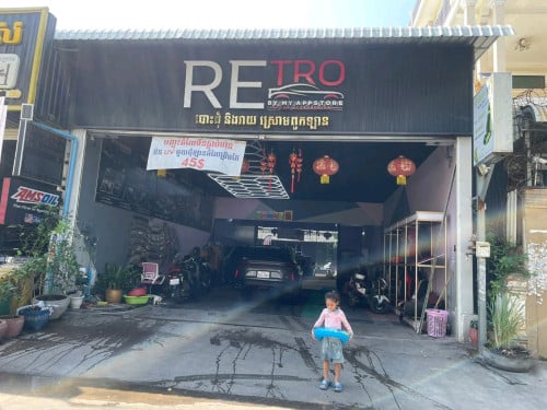 សេងហាងតុបតែងឡាននិង stickers ជិតផ្សារសំណង់12ម្ដុំ ការាសឡានផ្លូវ202