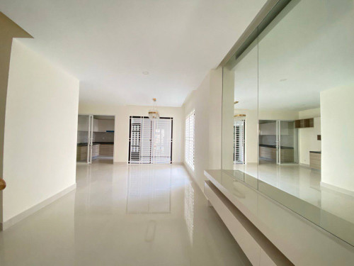 + វីឡាភ្លោះTA លក់បន្ទាន់ / Twin Villa A for sale urgent