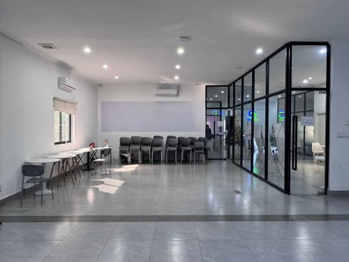 🏢 Office Space for Rent – Bkk1