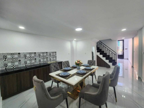 🏢 Shophouse for Rent