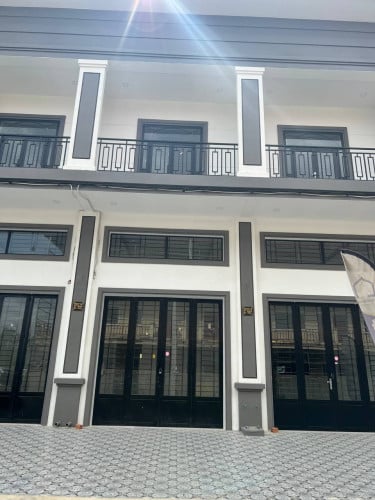 🏢 Shophouse for Rent
