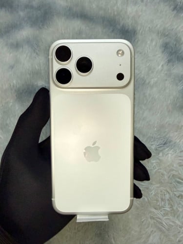 📱iPhone 17 Pro Max ថ្មី Color White 🤍 256G ឡុកអុីសុីម ប្រើបានសុីម2 សេវាដើរស្មូតល្អគ្រប់