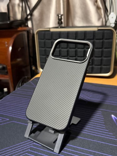 17 Pro max carbon mag-safe case