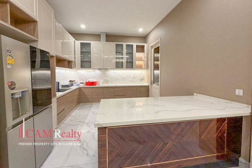 7 Bedrooms Queen Villa For Rent In Borey Peng Huoth Beoung Snor
