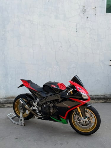 Aprilia RSV4 Factory ខួប 51ឆ្នាំ 2013 ពន្ធពេញ