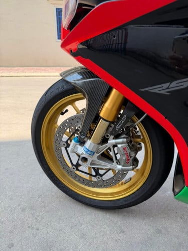 Aprilia RSV4 Factory ខួប 51ឆ្នាំ 2013 ពន្ធពេញ
