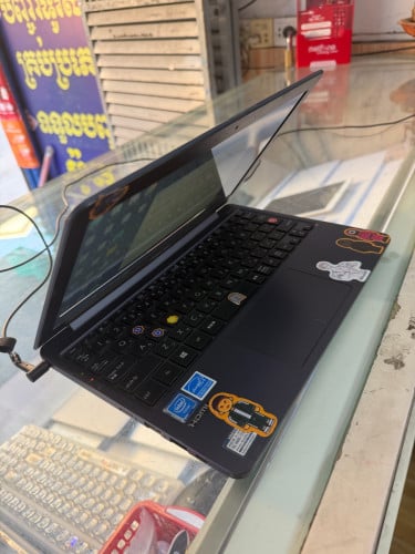 Asus (4g -128g សានុំស្អាត