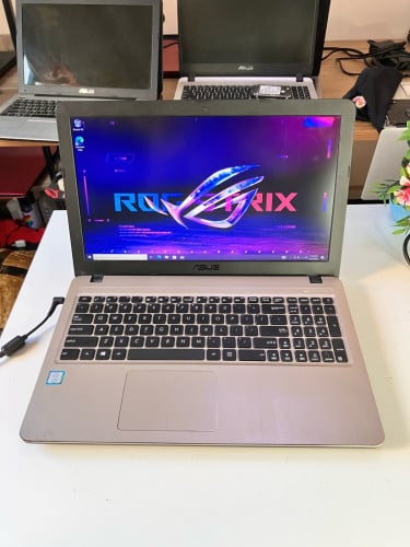 ASUS X540PR / i7-8550U(8CPUs) /RAM 8GB / SSD256G / VGA 2GB AMD HD8500M / DISPLAY 1080
