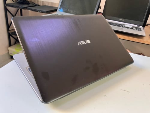 ASUS X540PR / i7-8550U(8CPUs) /RAM 8GB / SSD256G / VGA 2GB AMD HD8500M / DISPLAY 1080