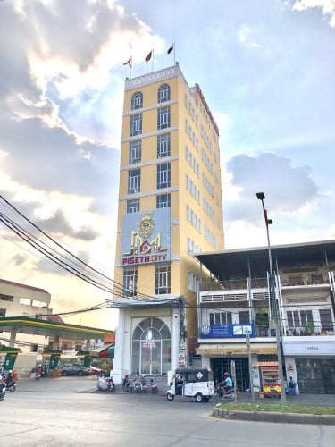 Beautiful Building for Rent on Main Road – Stueng Mean Chey