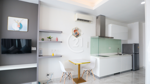 BKK1- Studio room for rent
